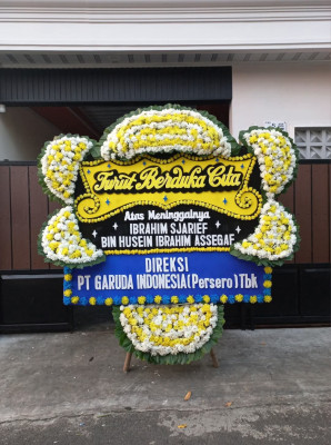 Papan Bunga Duka di Tanah Sareal